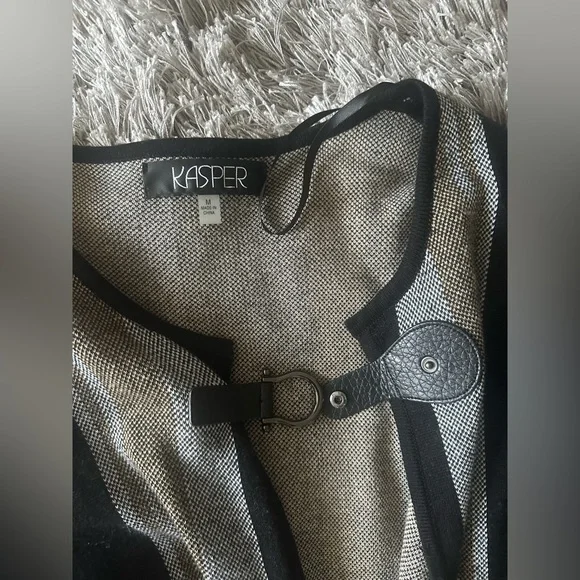 Plaid Open Front Cardigan - Picture 7 of 7